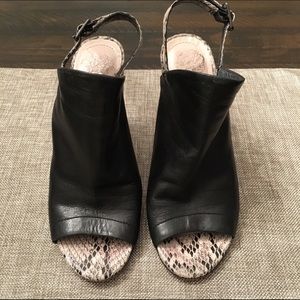 Fantastic leather peep toe sandals!