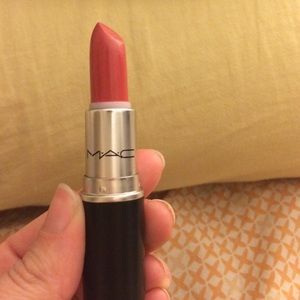 Mac lipstick in 3-D
