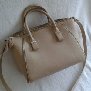 ***FLASH SALE*** Cross body bag