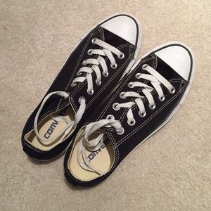 Black and white converse