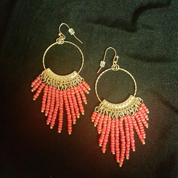 NWOT beautiful earrings