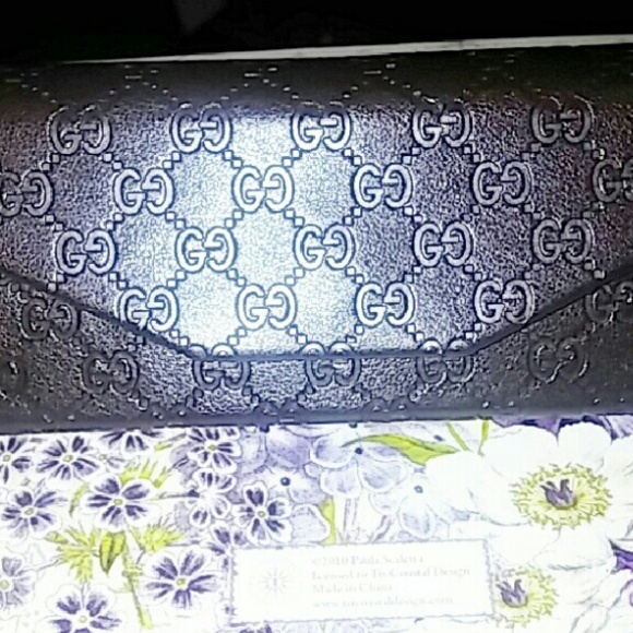 Authentic Gucci eyeglass envelope case - Picture 2 of 4