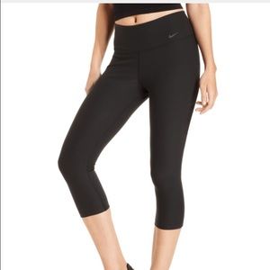 Nike Dri-FIT running crops women's