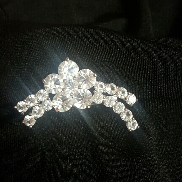 NWOT Broach - Picture 2 of 4