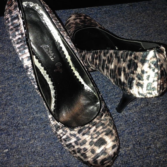 Leopard shoes - Picture 3 of 3