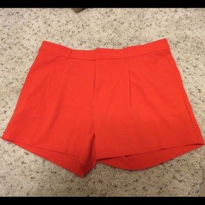 Coral flows shorts with pockets