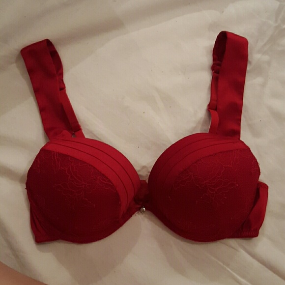 Red ribbon strap bra