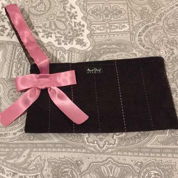 NWOT Anna Street Studio Wristlet