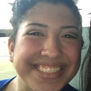 Meet your Posher, Valeria