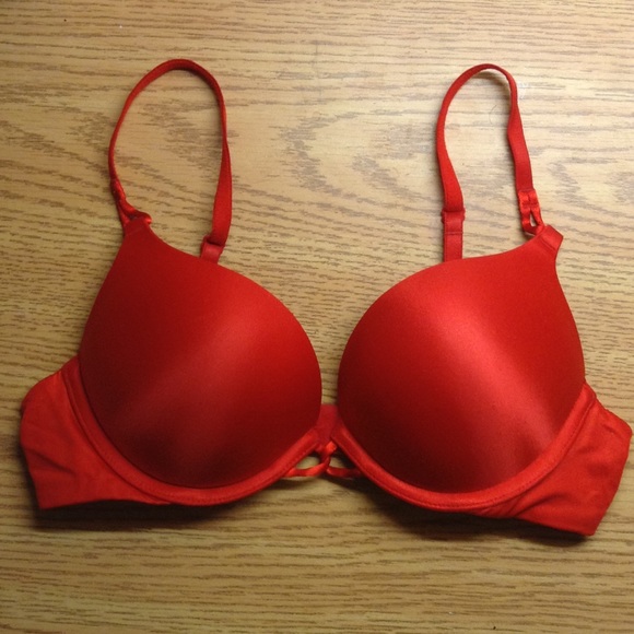 Victoria's Secret miraculous Bombshell bra 34A