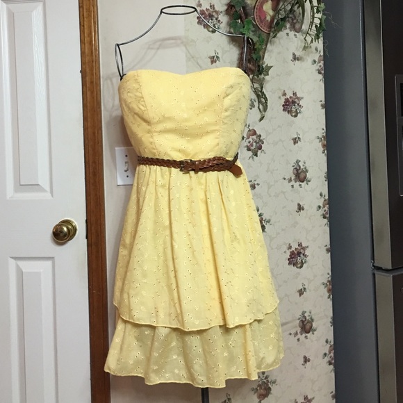 Adorable canary yellow strapless dress