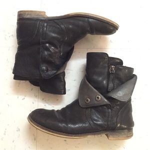 GENUINE LEATHER button snap booties