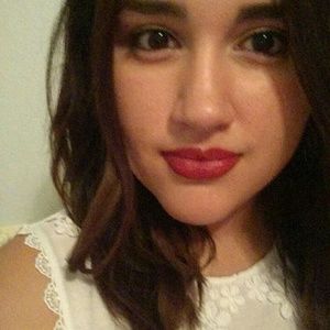 Meet your Posher, Alexandra
