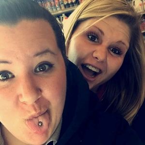 Meet your Posher, Roxanna