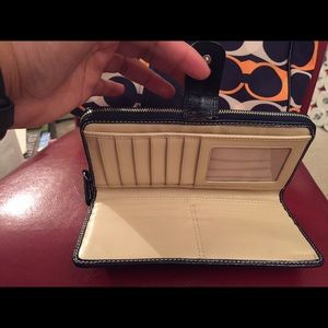 Signature Coach Wallet