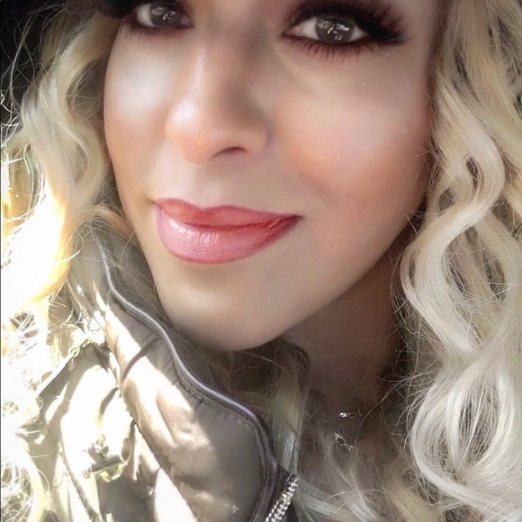 Meet your Posher, Jess - Picture 6 of 8