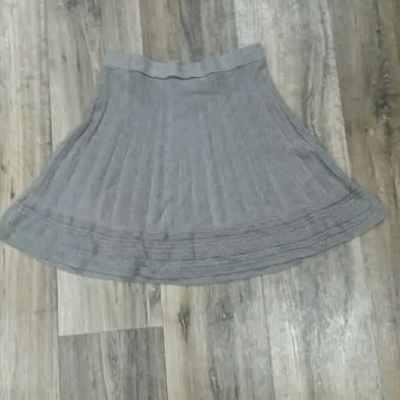 Mid rise skirt
