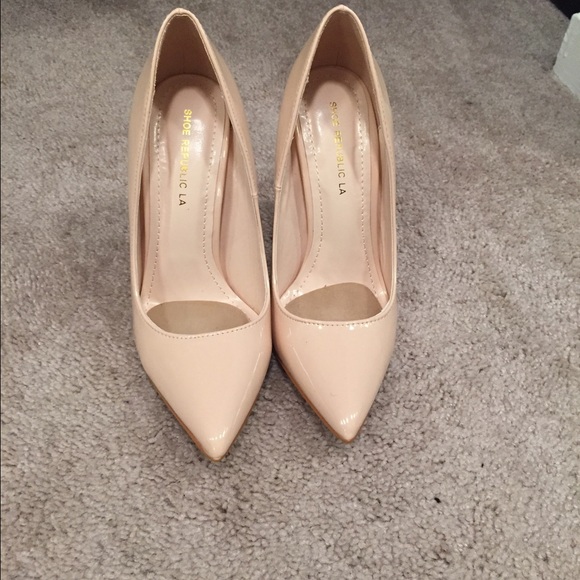 Shoe Republic LA Nude Patent Pump (style: Paltrow)