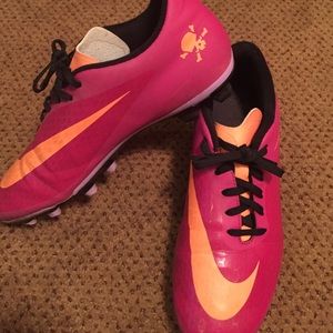 Soccer cleats