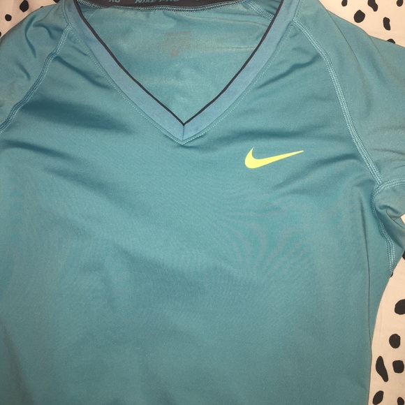 Nike Pro V-Neck Tee