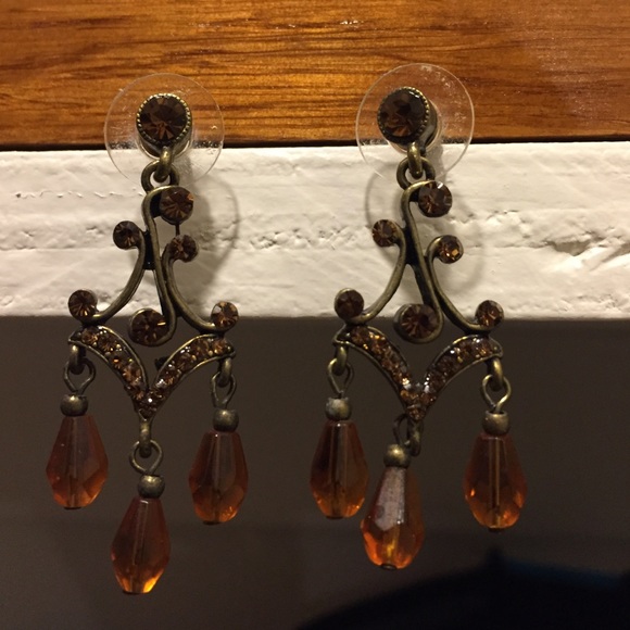 Set of 2 earrings - Picture 2 of 2