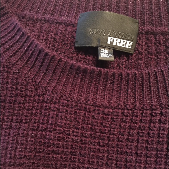 More pictures of Aritzia sweater