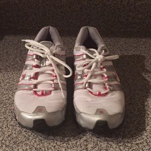Women's Nike Shox ... Size 7.5
