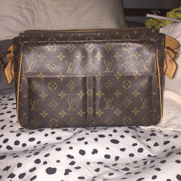 Louis Vuitton Shoulder Bag