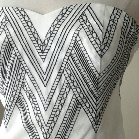 strapless embroidered radiating angles dress SOLD - Picture 4 of 4