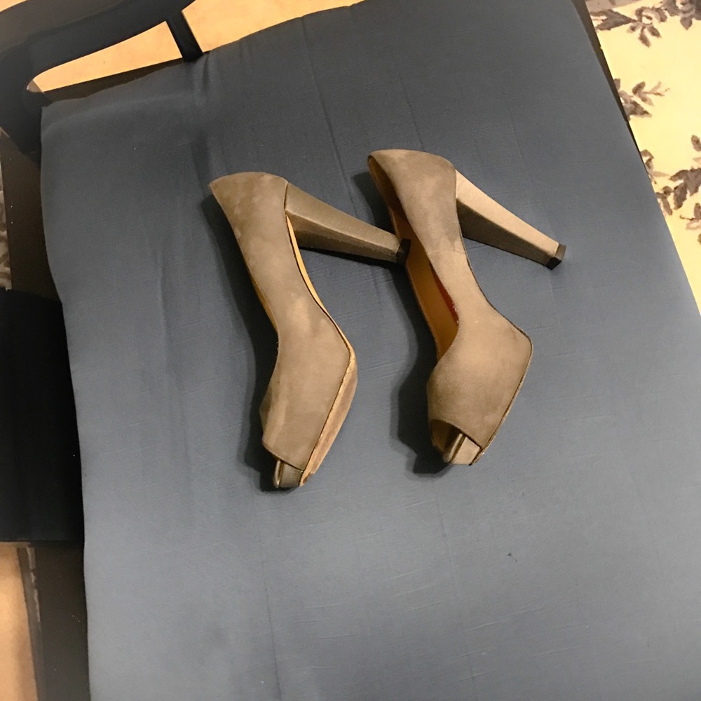 Kate Spade metallic gray high heels