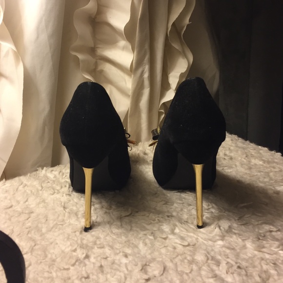 Stiletto black and gold heels - Picture 2 of 3
