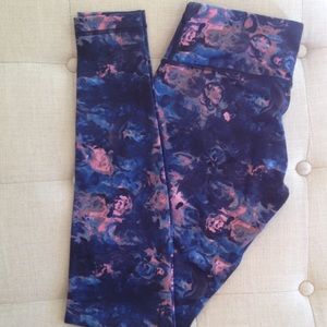 Lululemon Wunder Under Pants // Moody Mirage