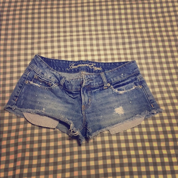 American eagle distressed jean shorts