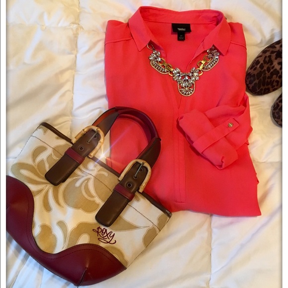 Roxy Handbags - 💥SALE💥ROXY canvas & leather mini bag