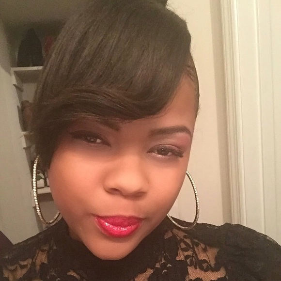 Meet your Posher, Katika