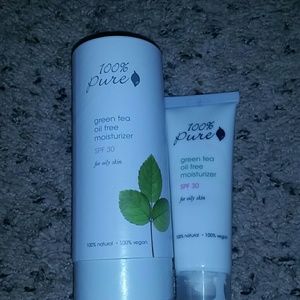 100% pure green tea moisturizer