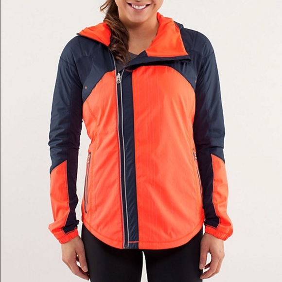 Lululemon Get up and Glow run jacket 4