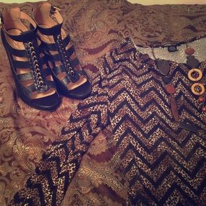 Candies Brand 👠💋Black Braided Gold Chain Pumps