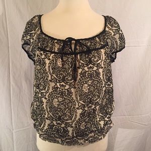 🚫🚫🚫SOLD!!!Cute Floral Top