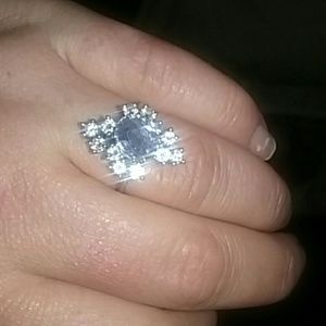 18k 5c diamond 2c Saphire ring