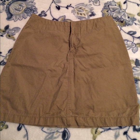 Gap skirt