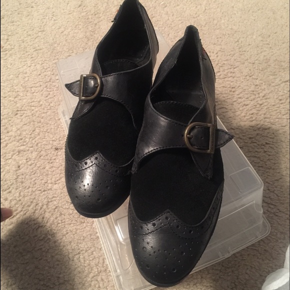 Flat Bass shoes