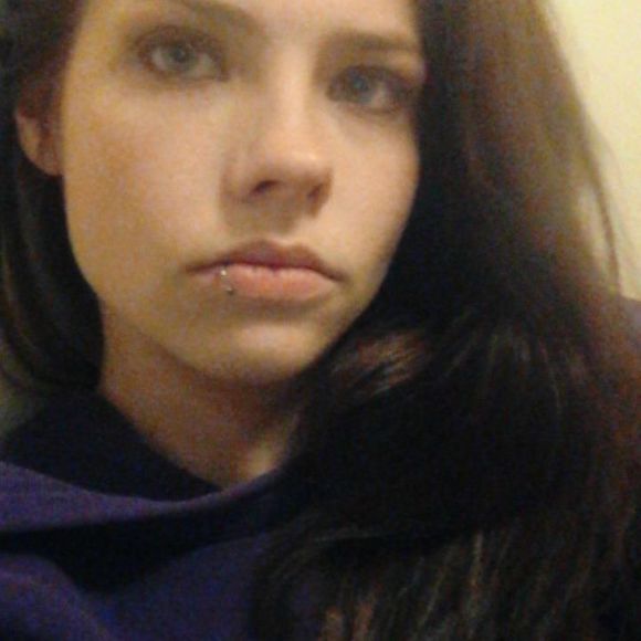 Meet your Posher, Stephanie - Picture 1 of 1