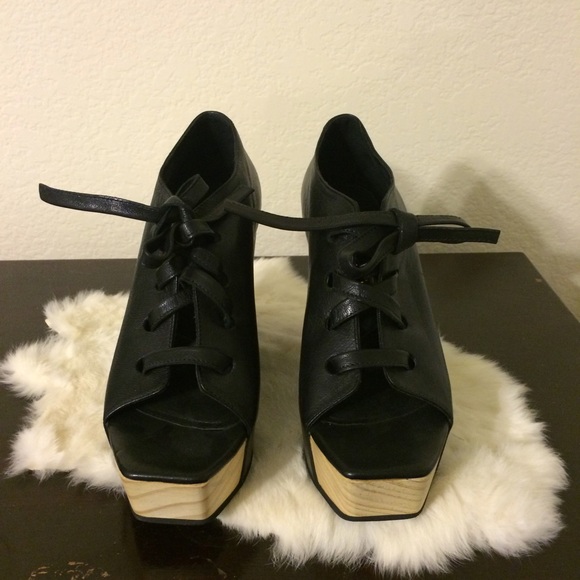 Rodebjer Manzanillo Black Leather Wedges