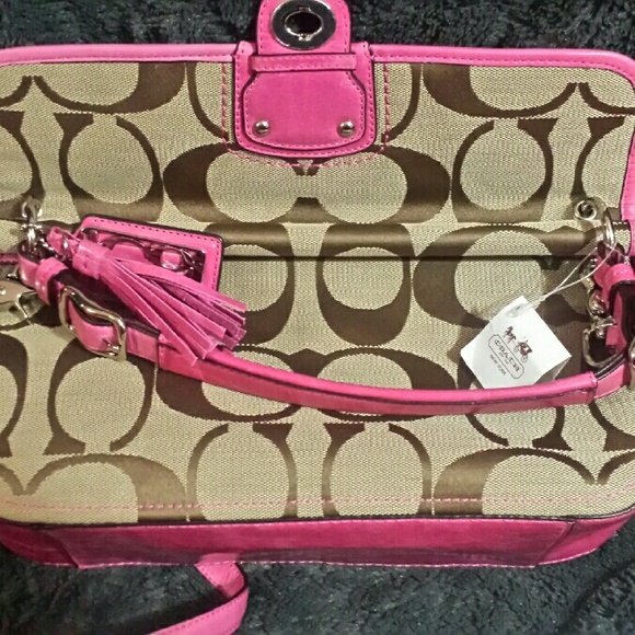 **SOLD** NWT Coach Signature City Willis - Picture 2 of 4