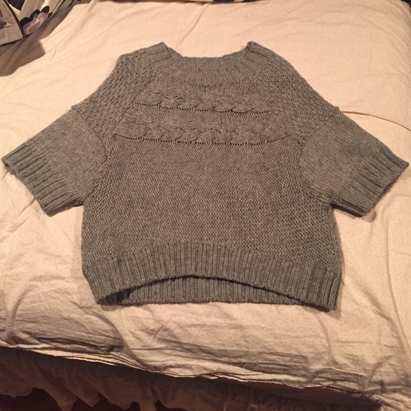 Cute gray sweater!