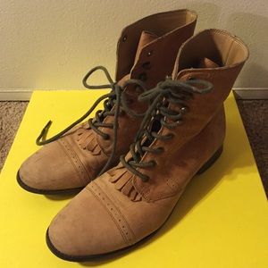 KIMCHI BLUE 8.5 Camel Ankle Lace-Up Boots
