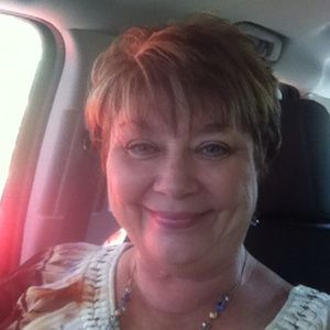 Meet your Posher, Bobbie