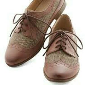 Career As Day Oxford flats