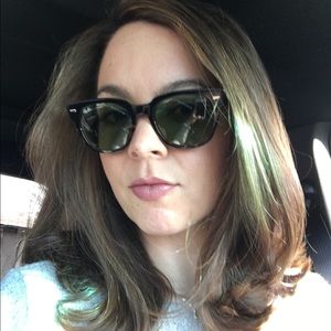 Meet your Posher, Jackie